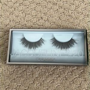 Huda Beauty Jacqueline Eyelashes